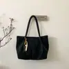 Bolsa Grande Estampa de Leopardo em Camurça para Mulheres 2025 Nova Tendência Moda Bolsa Tote Fosca Outono e Inverno Bolsa Retro de Ombro para Mãe e Filha