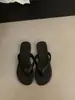 Chanclas Minimalistas Francesas Chuyuji para Vacaciones en la Playa Verano 2026 Sandalias Planas Versátiles de Bloques de Color para Mujer
