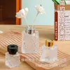 Botella de Aromaterapia de Vidrio Repujado con Varilla Volátil 50ml Botella de Aromaterapia Cubo de Agua Botella de Aromaterapia Desnuda Botella Desnuda