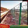 Tela de Isolamento de Arame Farpado de Alta Velocidade para Pontos Específicos Malha de Arame Farpado Revestida de Plástico Corda Farpada com Lâminas de Fio Duplo Cerca F-Bw-C Fabricante
