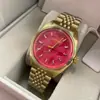 Reloj de la Reina Madre Occidental Nuevo Rojo Rosa Azul Hielo Banda de Acero Esfera Pequeña Reloj de Pulsera de Cuarzo Banda de Acero Reloj para Mujer Color Pitahaya