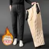 Calças de Lã de Cordeiro Masculinas Inverno Novo Estilo Calças Casuais Forradas com Fleece Masculinas Largas Tamanho Grande Plus Algodão Quente Calças Longas Masculinas