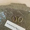 Brinco de argola oval liso com banho de ouro 18k, design de nicho feminino, tendência, brincos versáteis, luxo leve, brincos de alta qualidade