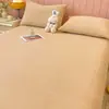 Color Sólido Invierno Coral Leche Terciopelo Cama Sábanas de Cama Pieza Única Engrosada Forrada de Felpa Colcha Estudiante Dormitorio Individual Felpa Cama Sábanas de Cama Colcha
