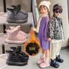 Botas de neve para meninas de inverno forradas de lã engrossadas 2024 Novas crianças quentes grandes sapatos de algodão para meninos botas de algodão à prova d'água