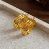 Aretes Redondos Chapados en Oro Real, Modernos y Elegantes, Versátiles con un Toque de Lujo Ligero y Sensación de Alta Gama, Diseño Único