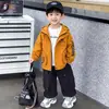 Chaqueta para Niños Otoño 2026 Nueva Fresca y Guapa Niños Pequeños Cortavientos con Capucha Estilo Primavera y Otoño Infantil Superior Tendencia