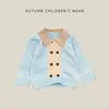 Cárdigan de punto con bloques de color y solapa para bebé (primavera/otoño) Suéter abrigo de punto con doble botonadura y bloques de color para bebé Top elegante para niños
