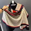 [Cabello Lacio de Fábrica] Versión coreana de primavera y verano nuevo algodón y lino gasa toalla delgada sedosa chal viaje protector solar toalla de playa mujeres