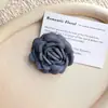 Accesorios de Flores 6.5cm Flor de Rosa con Borde Quemado Flor de Caro Pasador de Pelo Accesorios de Adorno Broche Zapatos Sombrero Funda de Teléfono Accesorios Combinar