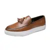 Nuevos zapatos de plataforma con flecos talla grande transfronterizos para hombre Moda europea y americana de pasarela Zapatos de cuero slip-on Personalidad del hombre Casual de negocios Zapatos de plataforma