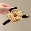 Atmósfera de Otoño e Invierno Pinza para el Cabello de Tamaño Mediano Elegante Versátil para la Parte Posterior de la Cabeza Recogido Pinza de Tiburón Alta Apariencia Pinza de Garra de Felpa Accesorios para el Cabello