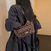 Bolso de Cadena Acolchado de Cuero Encerado para Mujer, Nuevo Modelo Otoño 2026, Bolso de Hombro Cruzado Retro Simple de Alta Calidad para el Trabajo