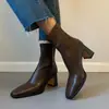 Versión de piel~Botines de tacón alto retro con punta cuadrada francesa para mujer, tacón grueso, cremallera trasera, botas ajustadas, nueva colección Otoño/Invierno 2026