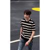 Tricô Listrado Preto e Branco Masculino Manga Curta Streetwear Moderno Estiloso Slim-Fit com Toque de Alta Qualidade