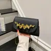 2026 Novo Estilo Simples e Fashionável Festa à Noite Tendência Elegante Corrente no Ombro Transversal Pequena Quadrada Bolsa de Trabalho Feminina
