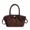 Bolsa Tote Grande de Couro Sintético Vintage Feminina Outono/Inverno 2024 Nova para o Trabalho Estilo Preguiçoso Cesta de Legumes Fosca Bolsa de Ombro/Axila
