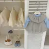 O Le En BabyFresh com estampa floral! Conjunto de três peças para meninas, outono e inverno, mistura de lã, base azul, colete e calça pantalona
