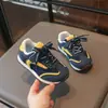 Sapatos Femininos 2026 Novo Outono Infantil Esportivo Sapatos Forrest Gump Meninos Malha Casual Tênis de Corrida Sapatos para Crianças de Meia-Idade e Grandes