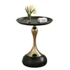 Mesa lateral para sofá de sala de estar, mesa de té simple y móvil para uso doméstico, mesita de noche creativa, estilo de lujo ligero, mesa de café pequeña moderna y elegante