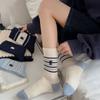 Calcetines Retro para Mujer Otoño 2025 con Bordado de Rayas Estilo Coreano Estilo Ins Calcetines de Algodón hasta la Mitad de la Pantorrilla Calcetines Largos para Mujer con Bloques de Color