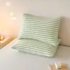 Juego de dos fundas de almohada acolchadas impermeables, nuevo estilo 2026, funda de almohada resistente al aceite para dormitorios, funda interior para núcleo de almohada individual