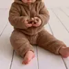 26 Mameluco para Bebé Otoño/Invierno Estilo Peluche Nuevo Producto Coreano con Capucha y Cremallera Cálido para Gatear Mono para Recién Nacido