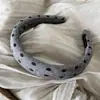Scrunchie de temperamento de alto CI con lunares gris oscuro, coleta baja, moño, goma para el pelo, cuerda para el pelo, accesorio para el pelo versátil para el uso diario y para ir al trabajo