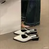 Mules plateadas de punta para mujer, nuevo modelo 2026, sandalias de tacón grueso y punta cerrada, sensación de alta gama, versátiles para ir al trabajo, mules sin cordones para mujer