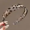 Nueva diadema de alta gama 2026, peine para el cabello estilo Maillard para peinar y arreglar los cabellos sueltos, accesorio para el cabello de uso diario estilo coreano para usar al aire libre