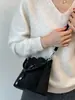 Bolsa de Mão Estilo Balde Liso Exquisito com Pregas e Cordão para Mulheres, Nova Moda Outono 2026, Bolsa de Ombro Transversal Fashion e Única