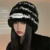 Bonito gorro de punto de oso para mujer, invierno 2026, popular gorro cálido de felpa para otoño e invierno, circunferencia de cabeza grande