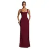Ropa de mujer transfronteriza de Amazon 2026 nuevo elegante color liso con tirantes escotados fruncido a la cintura teñido anudado vestido con abertura