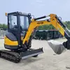 Exportación de excavadoras de orugas todoterreno de 1.8 toneladas, con una excavadora hidráulica multifuncional con accesorio desgarrador de suelo y una pinza