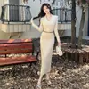 Vestido de punto ajustado al cuerpo con cuello en V, nuevo estilo Otoño e Invierno 2025 para mujer, Vestido suéter de manga larga estilo francés, Vestido largo ajustado