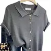 Camiseta tipo Polo de Hombro Recto de Seda de Hielo Gris para Mujer 2026 Nuevo Cardigan de Verano de Manga Corta Top Corto de Punto