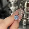 Pendientes de Acero de Titanio con Diamante Corte Milenio de 8mm, Destello Explosivo, Lavables, Sin Molestias al Dormir, Moda con Temperamento, Más Fáciles de Combinar con Clavos de Hélice Auricular