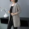 Cardigan de Tricô Largo Tamanho Grande 2026 para Mulheres, Versátil com Gola V, Bolsos, de Botão Único, Comprimento Médio, Casaco Suéter para Primavera e Outono