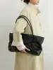 Otoño/Invierno 2026 Bolso de Hombro de Cuero Suave Relajado Oversize Mate de Piel de Vaca Bolso Baguette Vintage de Nicho para Mujer