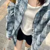 Camisa Xadrez de Manga Longa com Proteção Solar Estilo Retro Novo Americano, Camisa Casual Solta Preguiçosa, Top para Casal, Roupa Externa