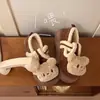 Chinelos de algodão para casa de desenho animado 2026, estilo slip-on, outono/inverno, novo design com motivo de ursinho de pelúcia, fofos e quentes, fofos