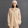 Tricô de Caxemira Feminino Gola Lapela Torcido Meio Zíper Casual Solto Retrô Versátil Malha de Caxemira Outono e Inverno Novidade em Tricô