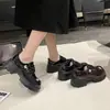 Outono 2026 Novo Mocassim de Couro Patente Estilo Britânico Sola Grossa com Cadarço Borboleta Strass Vintage Sapato Feminino