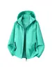 Nueva ropa de abrigo de primavera y otoño, talla grande, con capucha desmontable, adecuada para parejas, ropa de trabajo, actividades al aire libre, senderismo y chaqueta impermeable, disponible para venta al por mayor con impresión de logotipo
