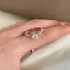 Anillo de Diamante Retro Cepillado de Ocho Garras de Lujo Ligero Estilo Francés, Anillo Versátil Simple Vintage Elegante y Exquisito de Nicho