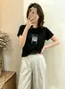 Camiseta feminina de algodão canelado com fonte física de treze fileiras, direto da fábrica, top justo de manga curta, fornecimento exclusivo da segunda leva de verão