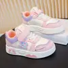 Tênis infantis no atacado 2026 novo estilo couro personalizado color block tênis esportivos para estudantes para meninos e meninas sapatos casuais de moda single