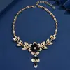 Venta Caliente Transfronteriza Europea y Americana Aleación de Zinc Dorado Flor Hueca Cadena Corta de Lana Negra Collar Joyería para Mujer