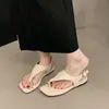 Sandalias de tirilla para el dedo del pie estilo coreano 2026 nuevas sandalias versátiles de verano para combinar con faldas, sandalias de playa, chanclas planas de punta cuadrada para mujer