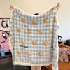 Manta de fleece espessa para outono e inverno, estilo cartoon, fresca e fofa, feita de lã de cordeiro e fleece de leite, adequada para pausas para o almoço no escritório e como xale ou manta